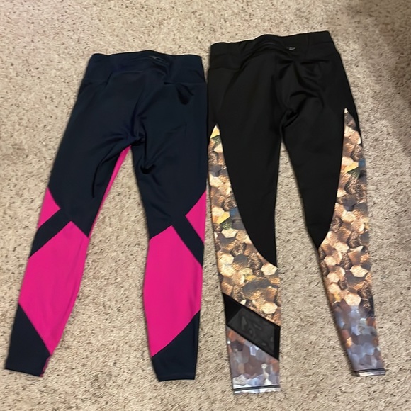 EUC lot of 2 Athleta 7/8 tights. Sz S. - Picture 6 of 6